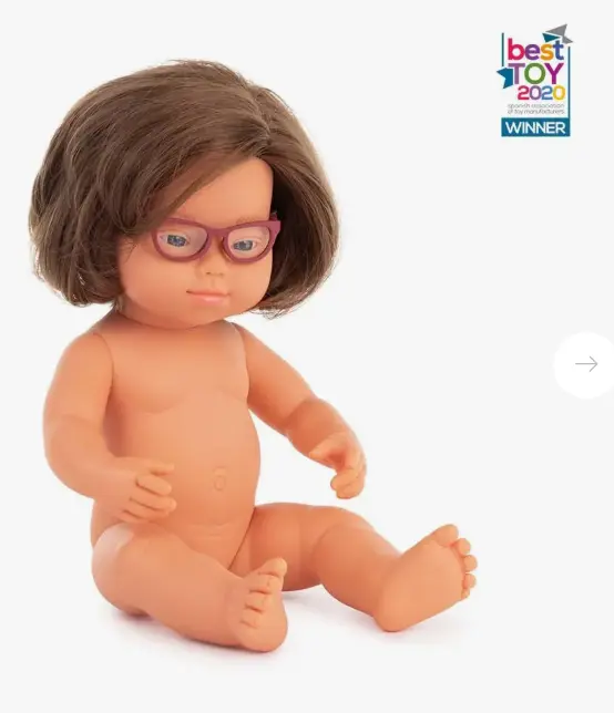 MUÑECO BABY CAUCASICO SINDROME DOWN CON GAFAS 38CM